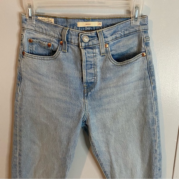 LEVI’S Light Blue Wedgie Iconic Fit Jeans Size 25 - Picture 7 of 13